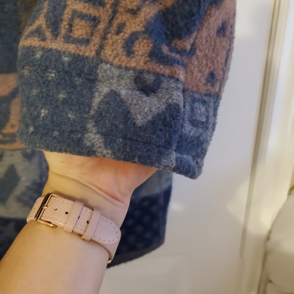 EUC 4 button Runaway Bay Jacket - Picture 2 of 4